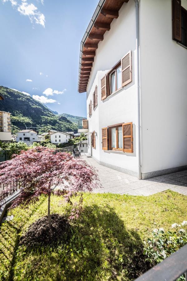 La Casa Sul Fiume Aparthotel Chiavenna Exterior foto